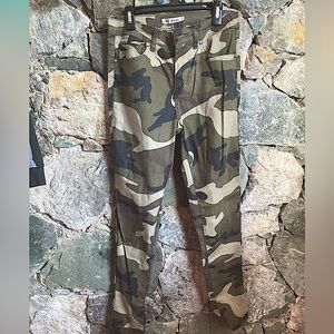 AQ Camouflage cotton spandex Jeans size 7